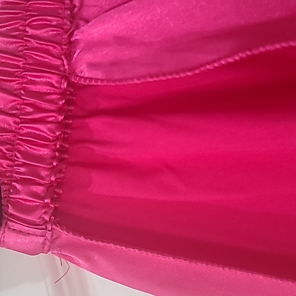 Elastic waist hot pink sateen style skirt - Picture 2 of 9